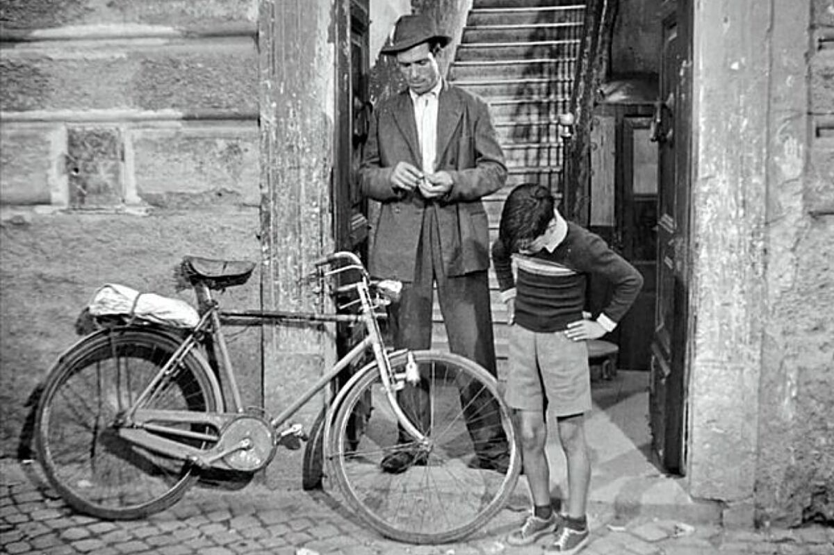 Escena le "O ladrón de bicicletas"