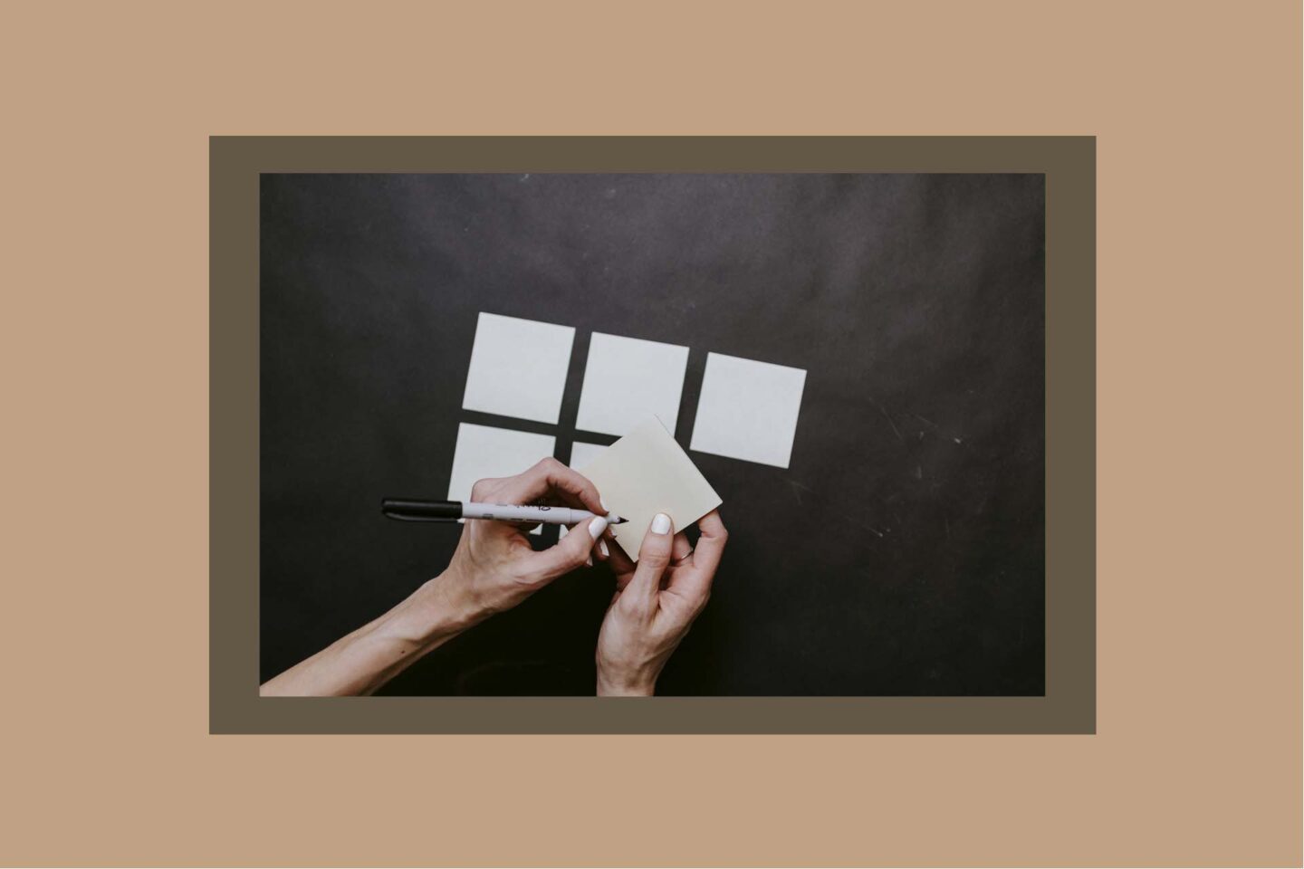 Ejemplo de centrado de elemento en su contenedor CSS